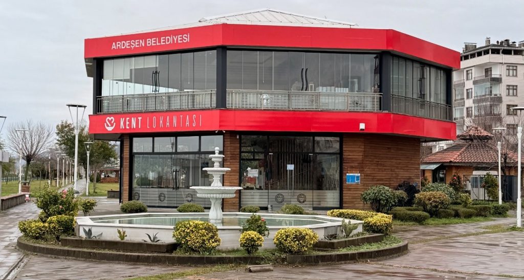 Ardeşen’de Hizmet Seferberliği: Sahada Çalışma, Sofrada Bereket!