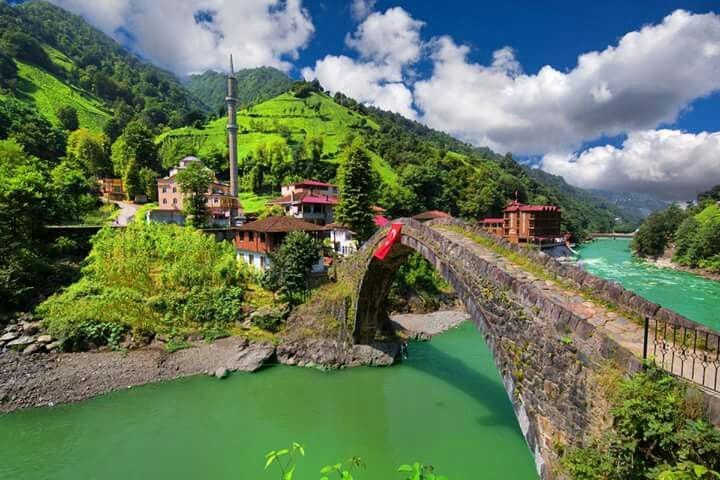 Ardeşen’de Ramazan Mesaisi Silah Sesleriyle Başladı: Rize’de Asırlık Gelenek