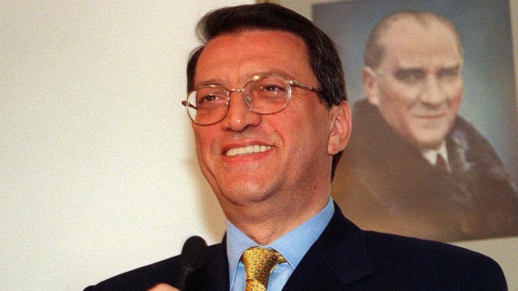 Mesut Yılmaz Kimdir?