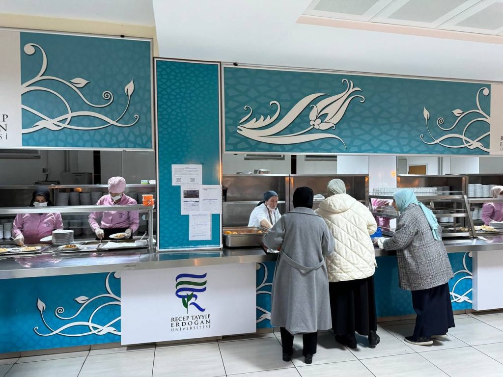 Rize Belediyesi’nden 16 Bin Üniversite Öğrencisine Ücretsiz İftar