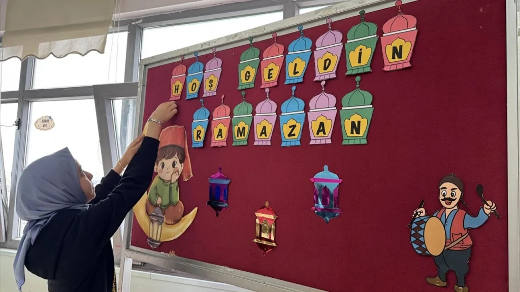 Şehit Erhan Dural Kız İHL’de Ramazan Heyecanı: En Güzel Sınıfı Seçiyorlar!