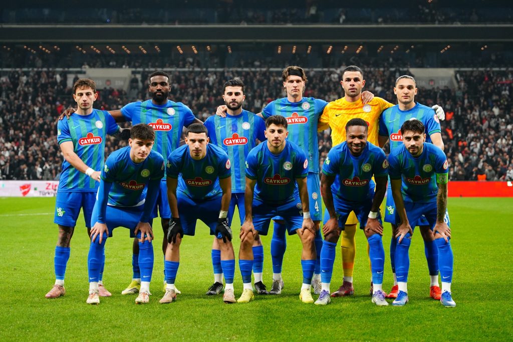 Beşiktaş Çeyrek Finalde! Kartal, Rizespor’u 4 Golle Geçti