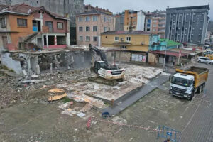 Çayeli’nde Büyük Dönüşüm: Yıkımlar Başladı