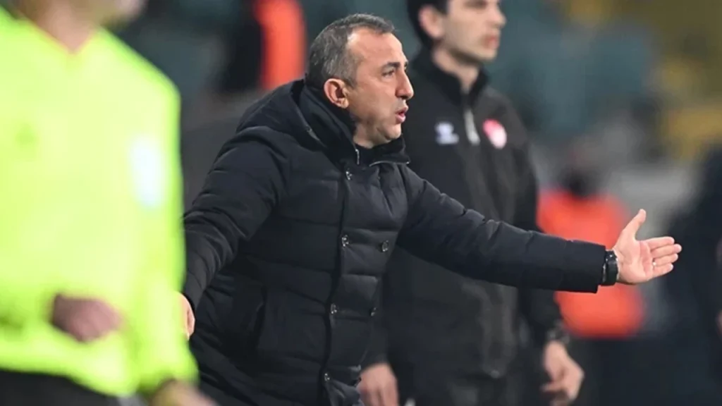 Recep Uçar İsyan Etti: “Bu Maçın Uzatması 3 Dakika Olamaz!”