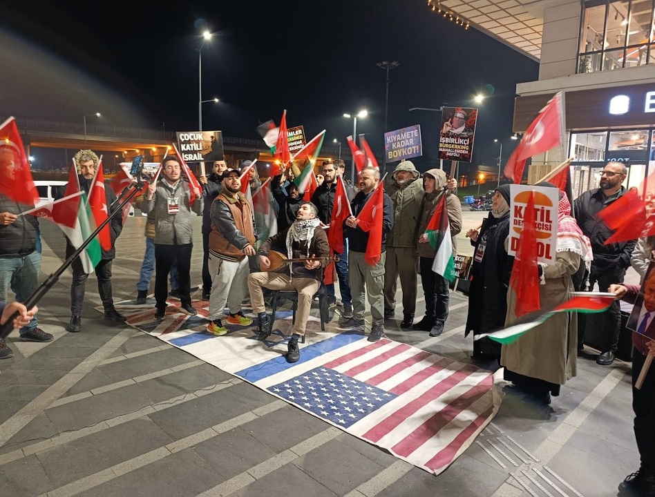 Rize’de Boykotun Sesi Yükseliyor: “Zulme Ortak Olma!”