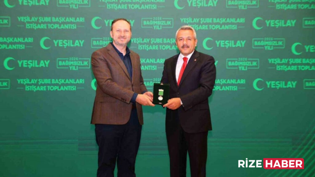 Yeşilay Tarihinde Bir İlk: Vali Baydaş’a ‘Bağımsızlık Neferleri’ Madalyası